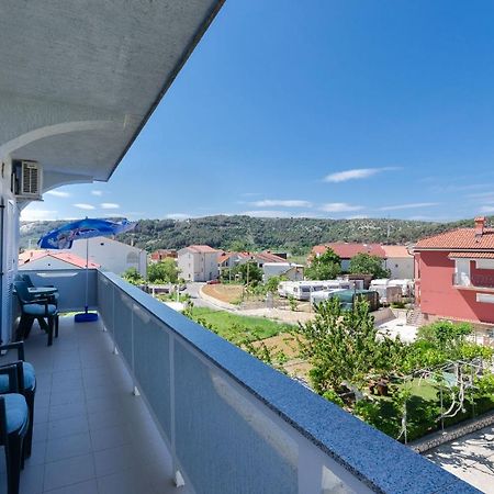 Apartments Rajka Лопар Экстерьер фото