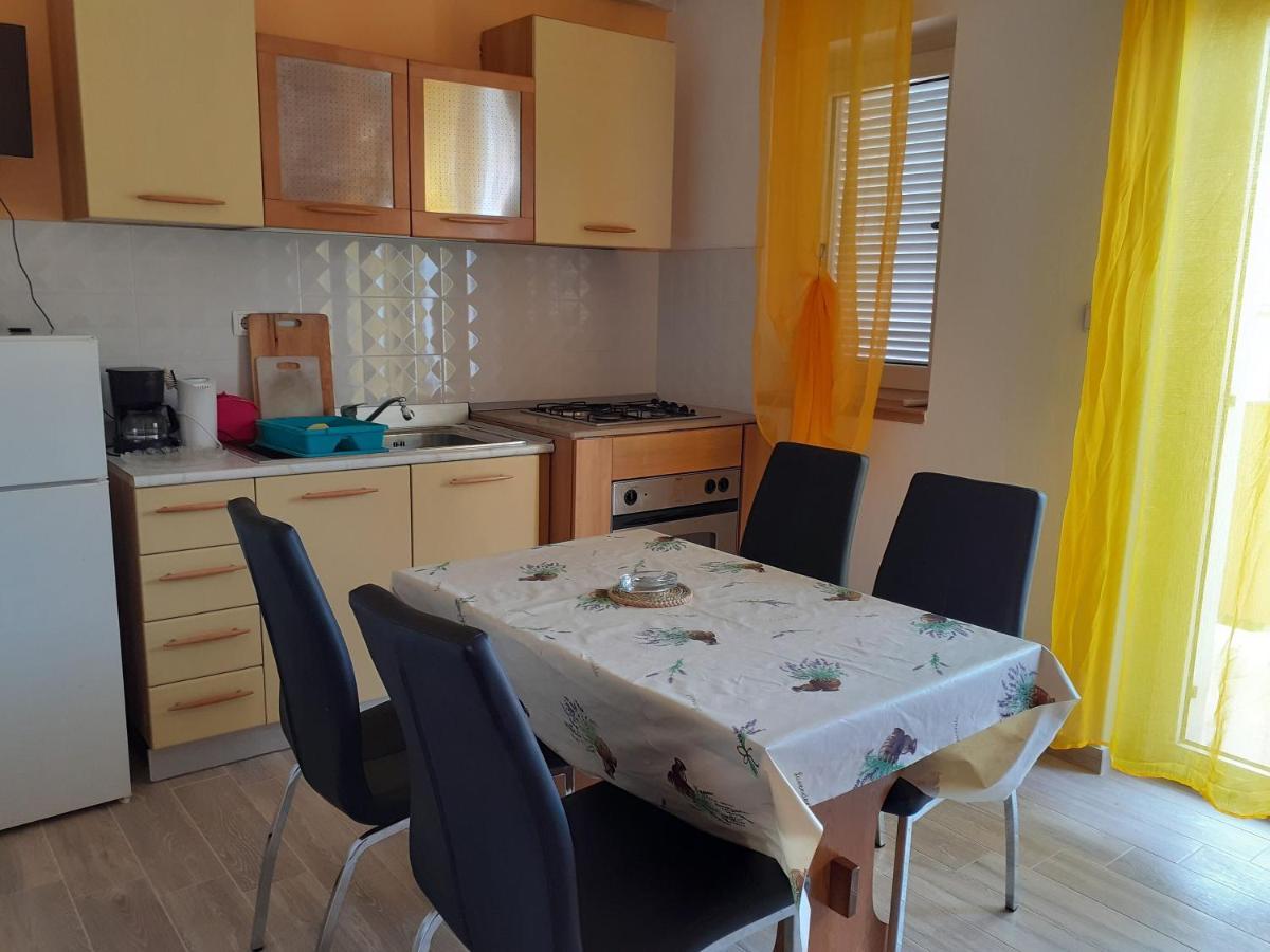 Apartments Rajka Лопар Экстерьер фото