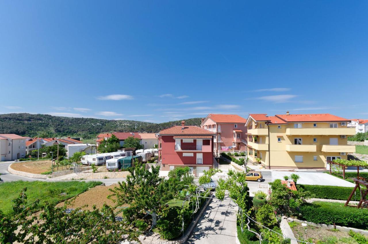 Apartments Rajka Лопар Экстерьер фото