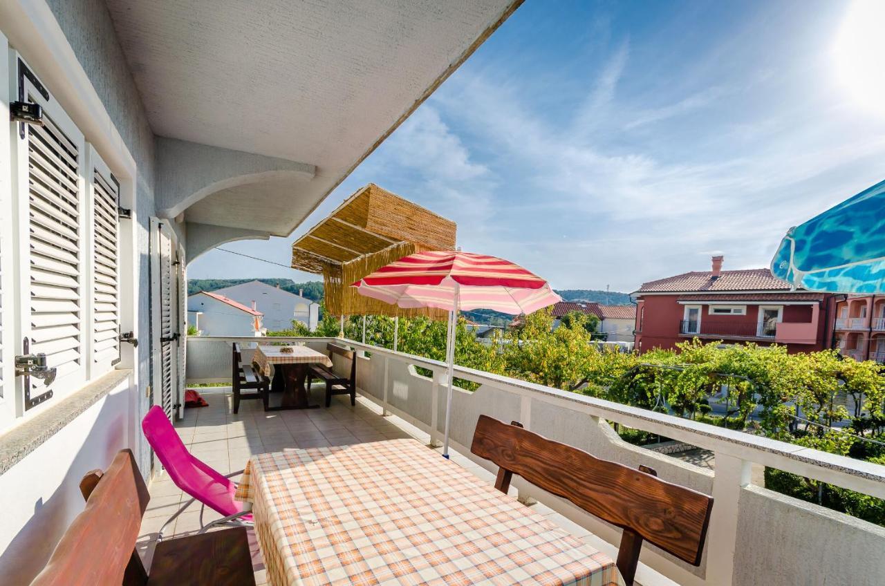 Apartments Rajka Лопар Экстерьер фото