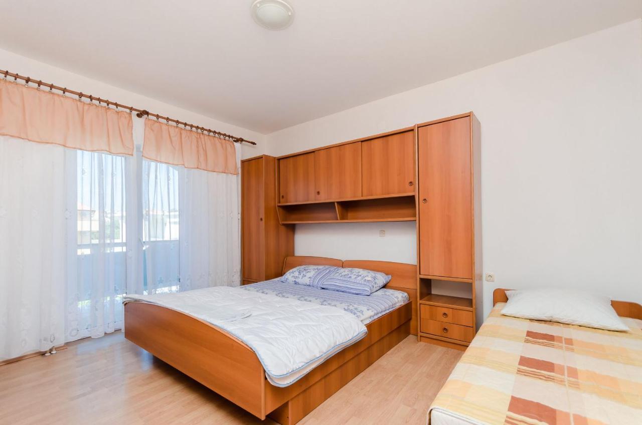 Apartments Rajka Лопар Экстерьер фото