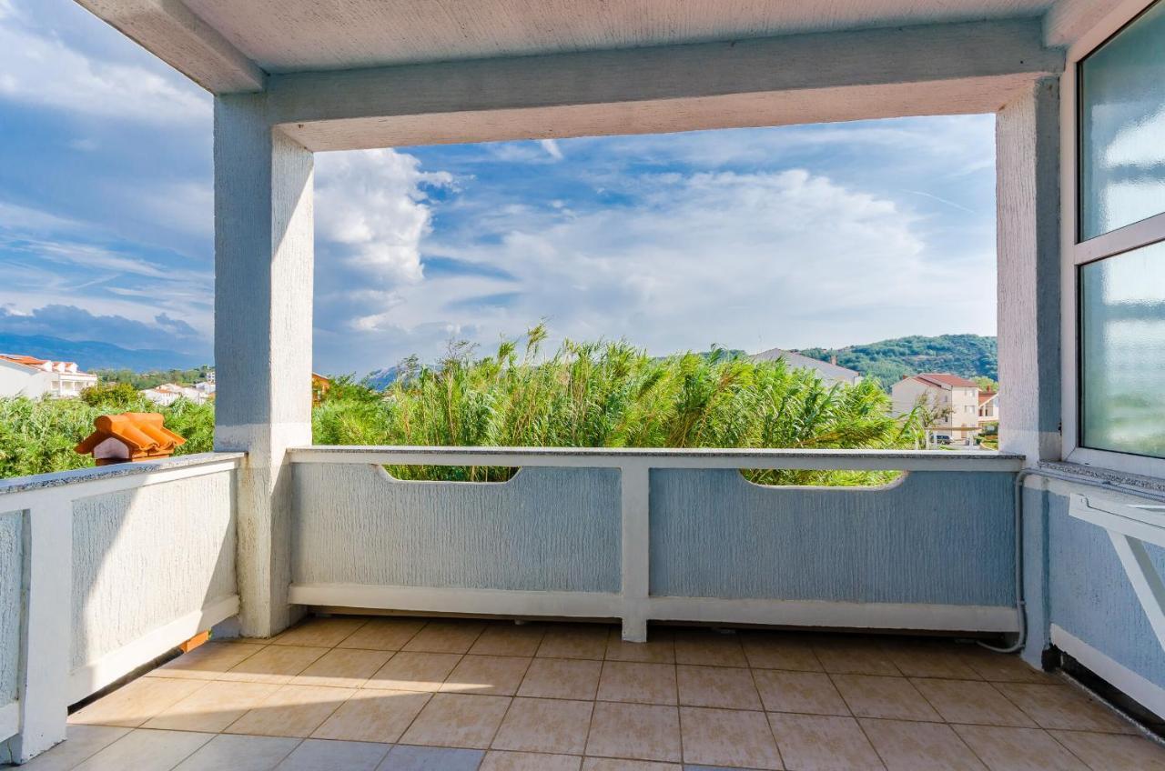 Apartments Rajka Лопар Экстерьер фото
