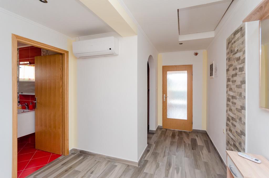 Apartments Rajka Лопар Экстерьер фото