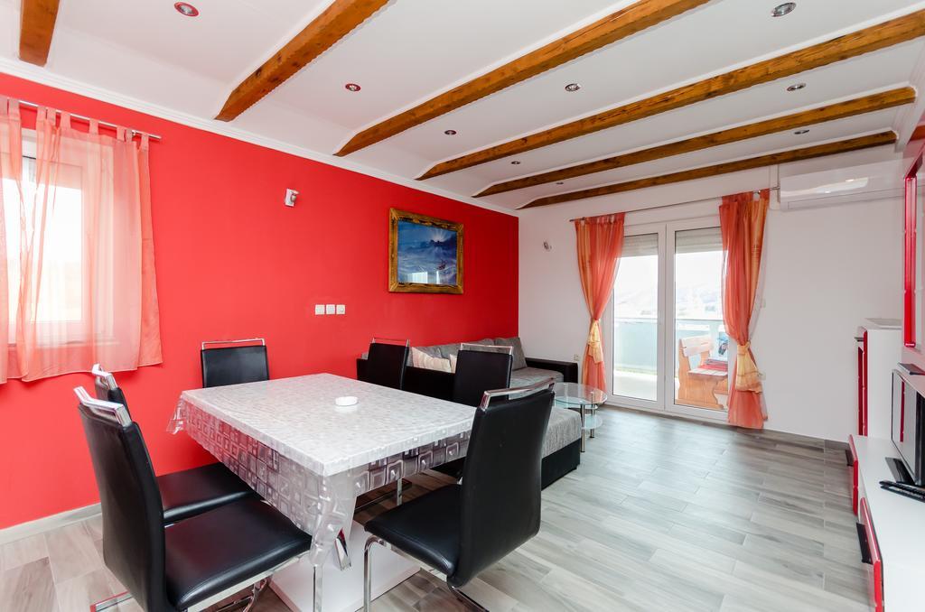 Apartments Rajka Лопар Экстерьер фото