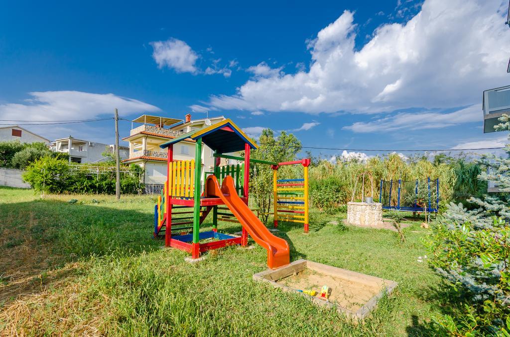 Apartments Rajka Лопар Экстерьер фото