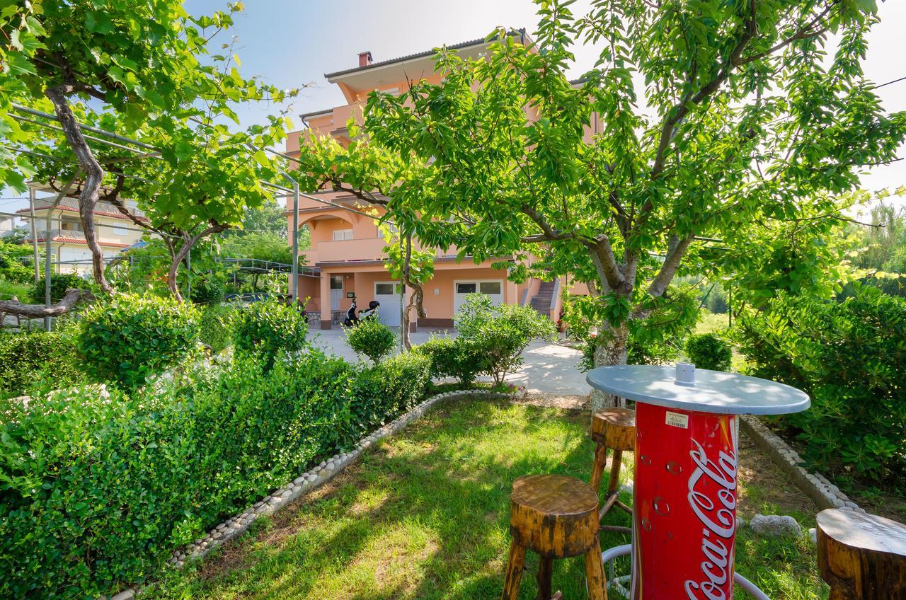 Apartments Rajka Лопар Экстерьер фото