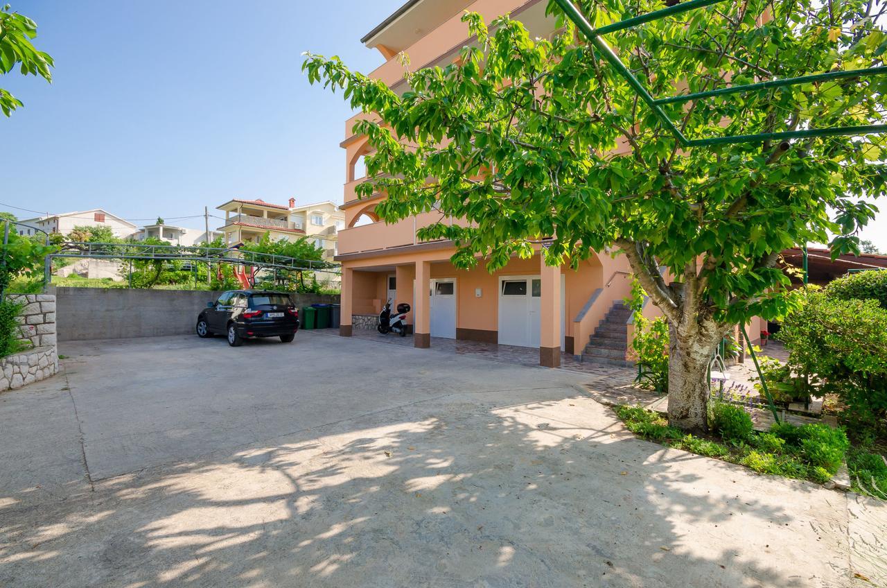Apartments Rajka Лопар Экстерьер фото