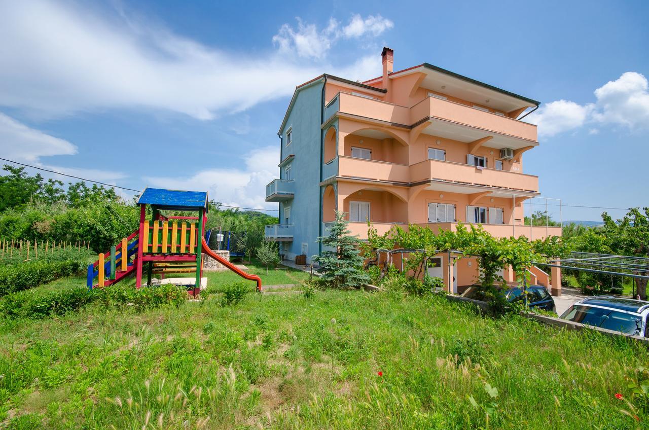 Apartments Rajka Лопар Экстерьер фото