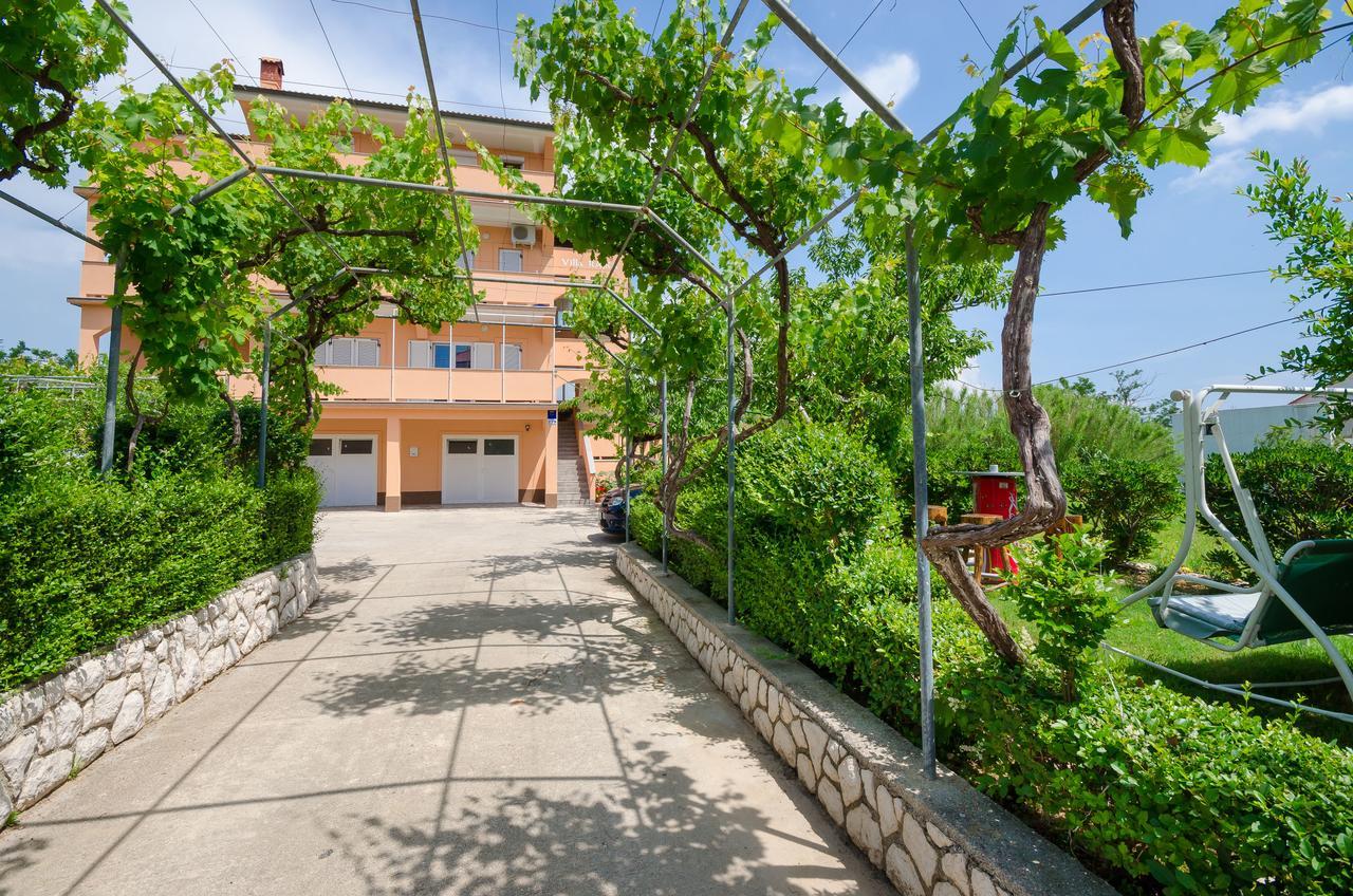 Apartments Rajka Лопар Экстерьер фото
