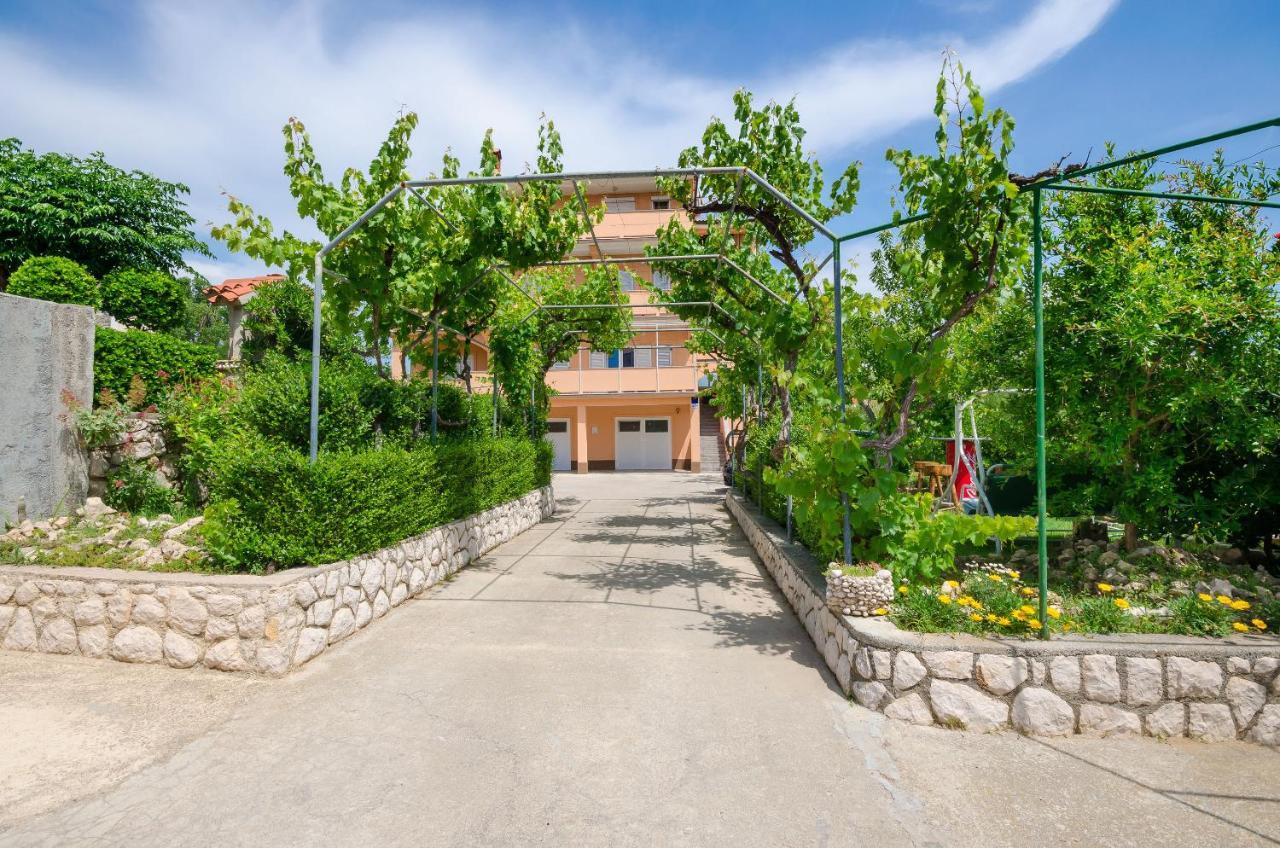 Apartments Rajka Лопар Экстерьер фото